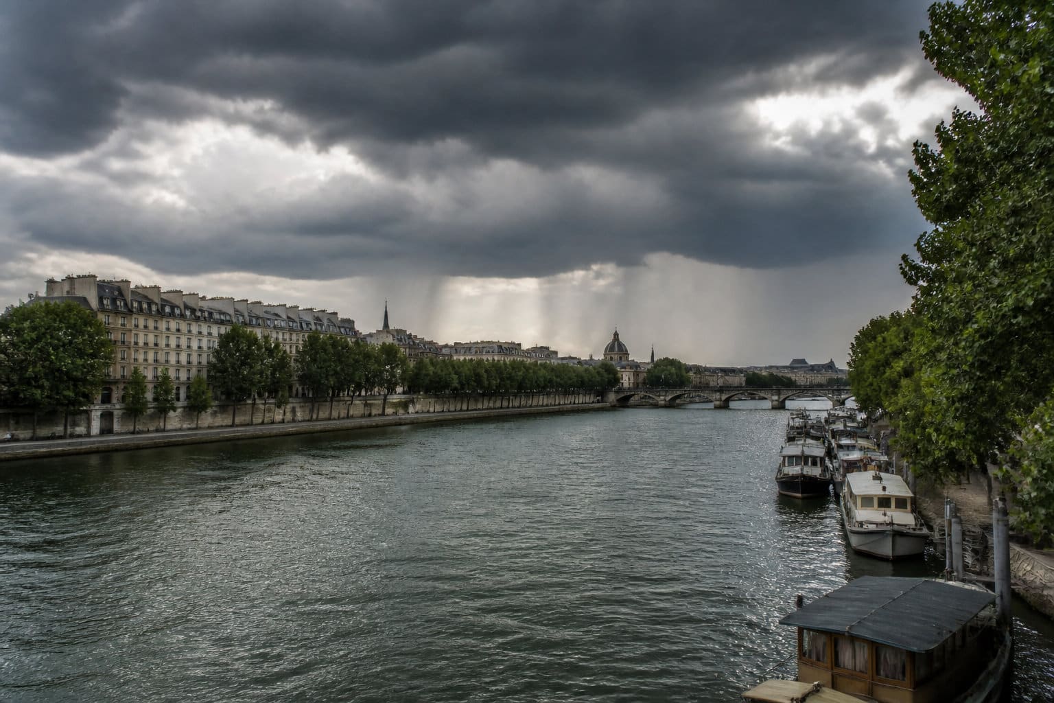 Variations du ciel : orages, humidité et ressenti thermique